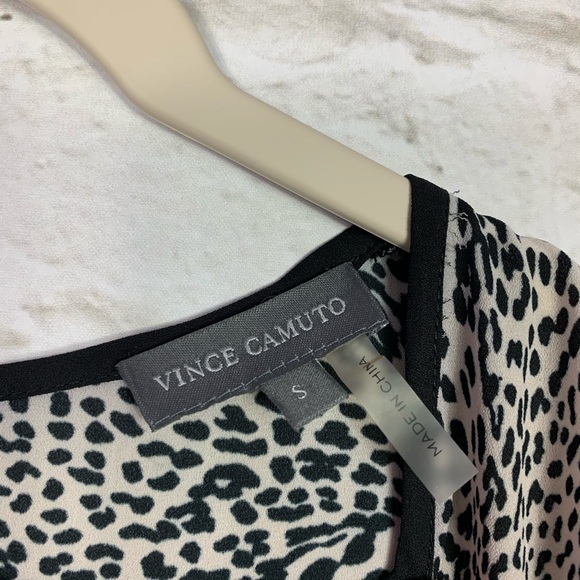 Vince Camuto Ombré Cheetah Leopard Printed Blouse - Picture 7 of 8